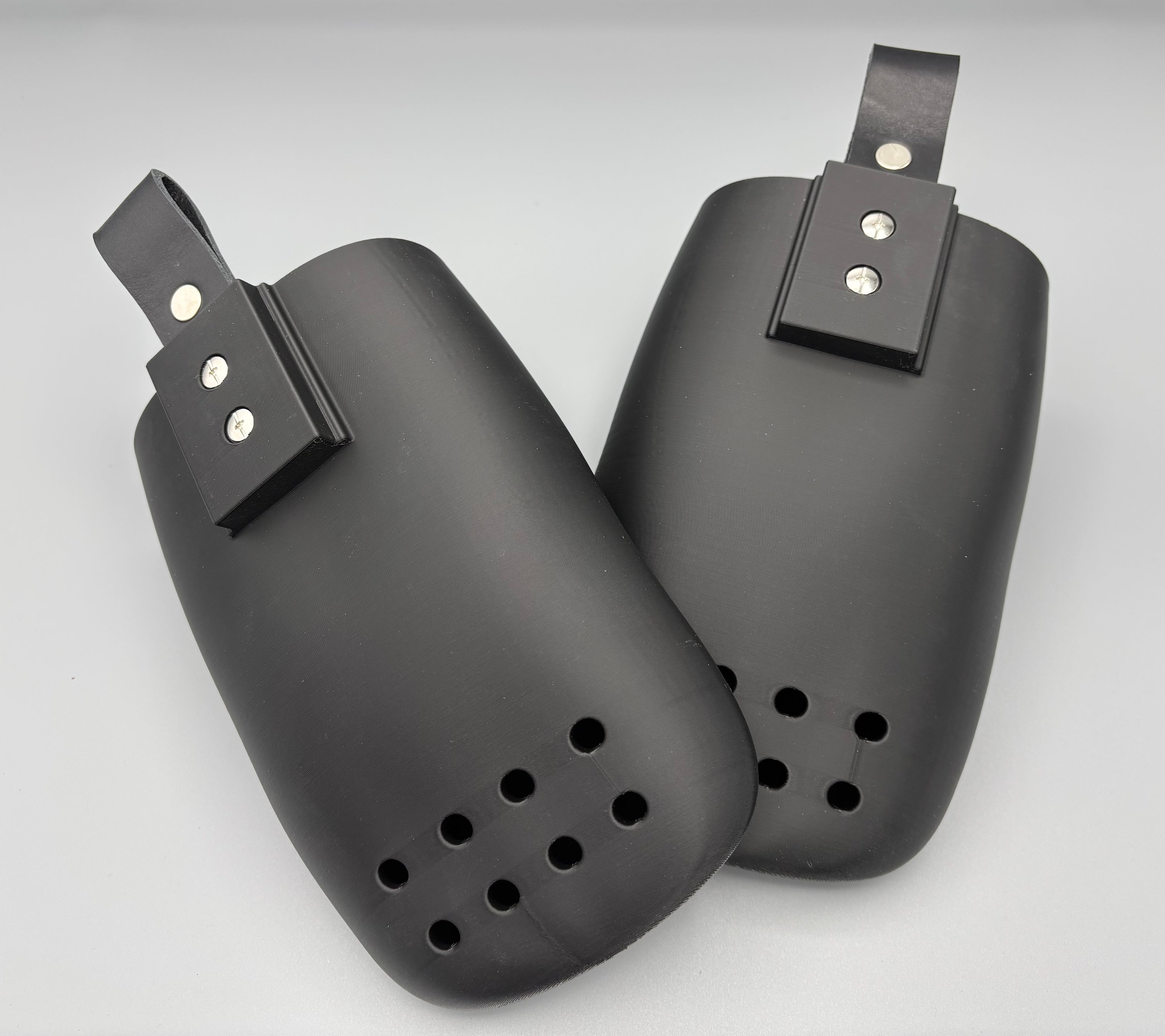 Hard Shell Bondage Restraint Mitts – Black Edition