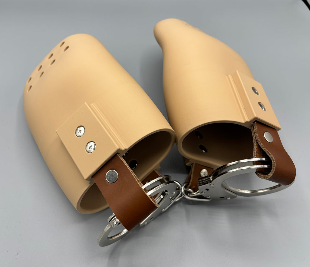 Hard Shell Bondage Restraint Mitts für Standard Handschellen