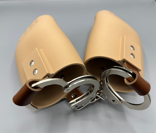 Hard Shell Bondage Restraint Mitts für Standard Handschellen